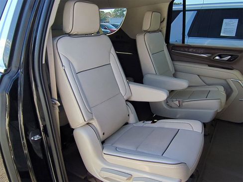 Certified 2022 GMC Yukon XL Denali image 29