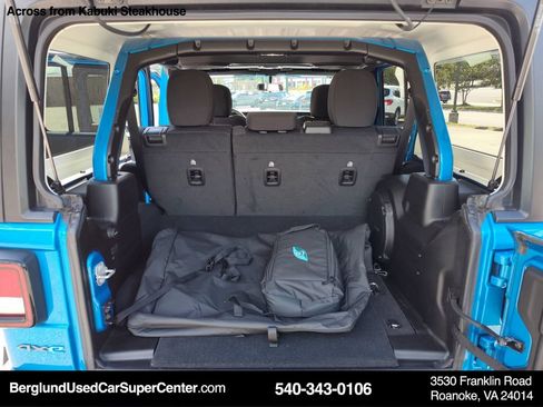 Used 2023 Jeep Wrangler Unlimited w/ Cold Weather Group AWD/4WD image 14