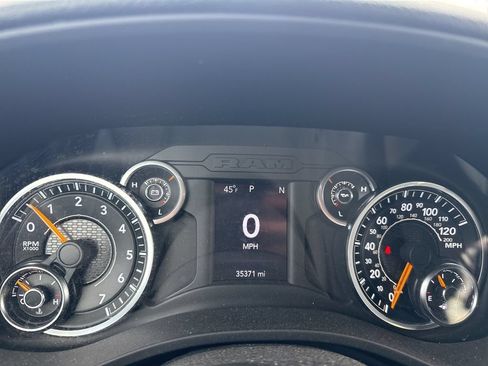 Used 2022 RAM 1500 Big Horn AWD/4WD image 14