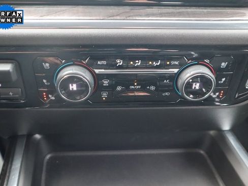 Used 2025 Chevrolet Silverado 2500 LTZ w/ LTZ Convenience Package image 15