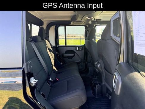 Used 2021 Jeep Gladiator Sport image 10