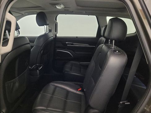 Used 2020 Kia Telluride SX w/ Towing Package AWD/4WD image 18