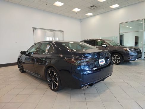 Used 2018 Toyota Camry XSE FWD image 5