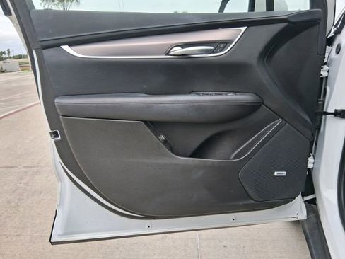 Used 2024 Cadillac XT5 Luxury w/ LPO, Floor Liner Package FWD image 18