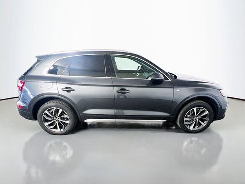Used 2023 Audi Q5 2.0T Premium Plus w/ Premium Plus Package AWD/4WD image 9