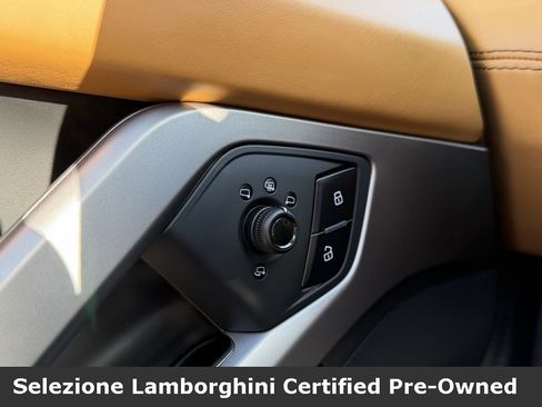 Used 2018 Lamborghini Aventador S image 51