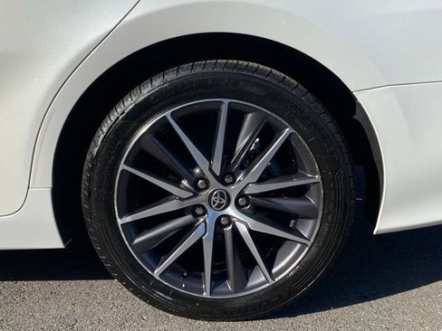 Used 2021 Toyota Camry XLE w/ Cold Weather Package image 20