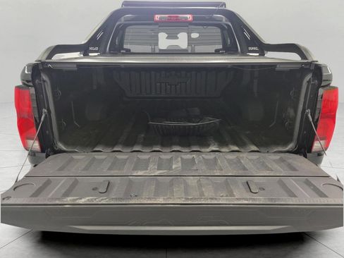 Certified 2025 Chevrolet Colorado Z71 w/ Midnight Edition AWD/4WD image 15