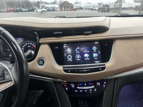 Used 2018 Cadillac XT5 Platinum image 9
