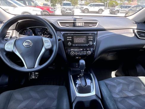 Used 2016 Nissan Rogue SV FWD image 10