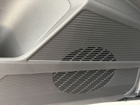 New 2026 Volkswagen Taos SE FWD image 26