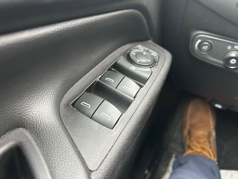 Used 2019 Chevrolet Equinox LT image 26