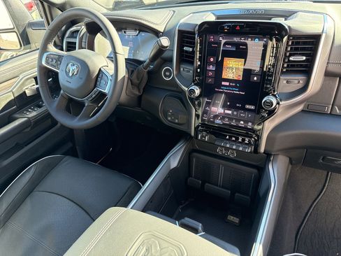 Used 2026 RAM 2500 Laramie w/ Night Edition image 43