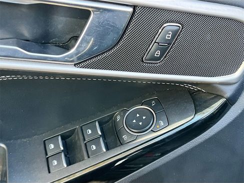 Used 2022 Ford Explorer ST image 17