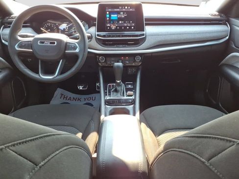 Used 2025 Jeep Compass Sport w/ Mopar Graphics Package AWD/4WD image 13