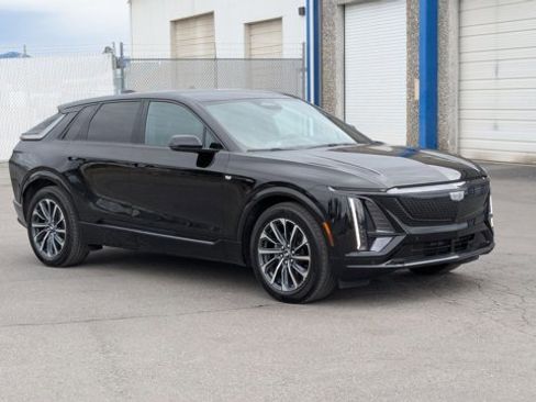 Used 2025 Cadillac Lyriq Sport image 3