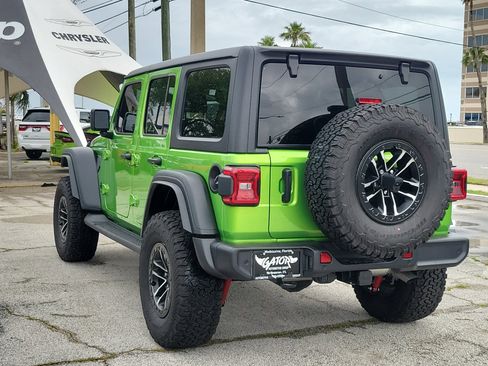 Used 2025 Jeep Wrangler Unlimited Sport AWD/4WD image 3