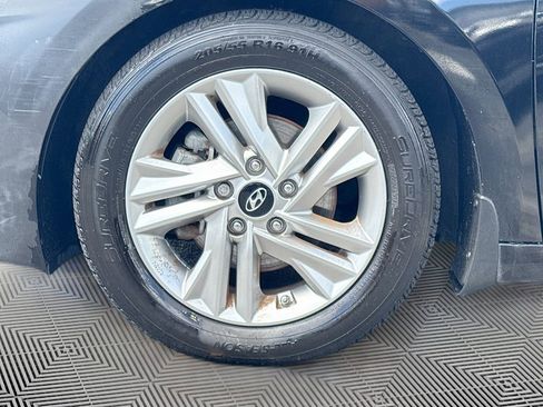 Used 2020 Hyundai Elantra Value Edition w/ Cargo Package (C1) image 31