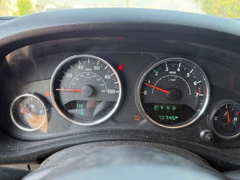 Used 2017 Jeep Wrangler Sport w/ Quick Order Package 24S AWD/4WD image 10