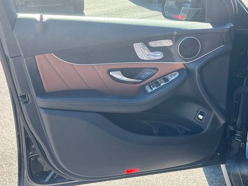 Used 2020 Mercedes-Benz GLC 300 GLC 300 image 11