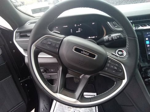 New 2026 Jeep Grand Cherokee Laredo X AWD/4WD image 16