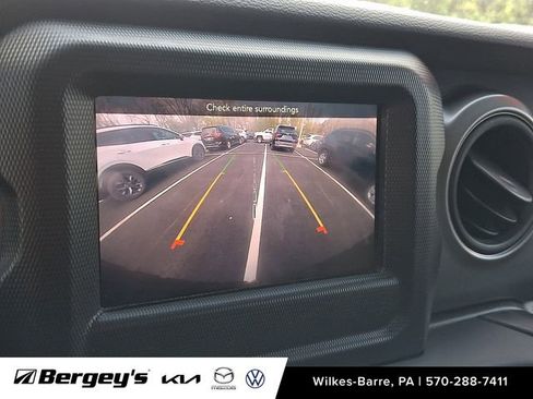 Used 2023 Jeep Wrangler Unlimited w/ Cold Weather Group AWD/4WD image 20