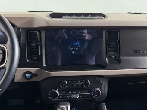 Used 2023 Ford Bronco Wildtrak AWD/4WD image 13