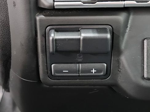 Used 2020 Chevrolet Silverado 1500 Custom Trail Boss w/ Custom Convenience Package AWD/4WD image 24