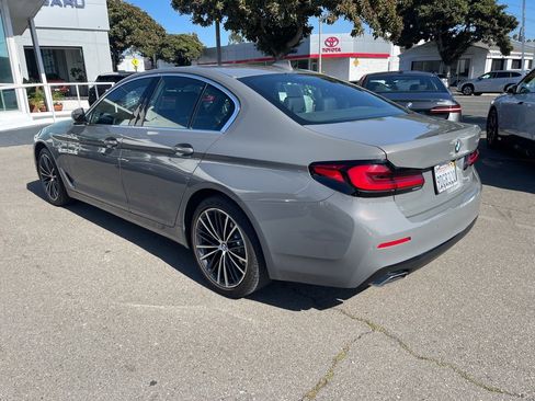 Used 2022 BMW 540i w/ Premium Package image 6