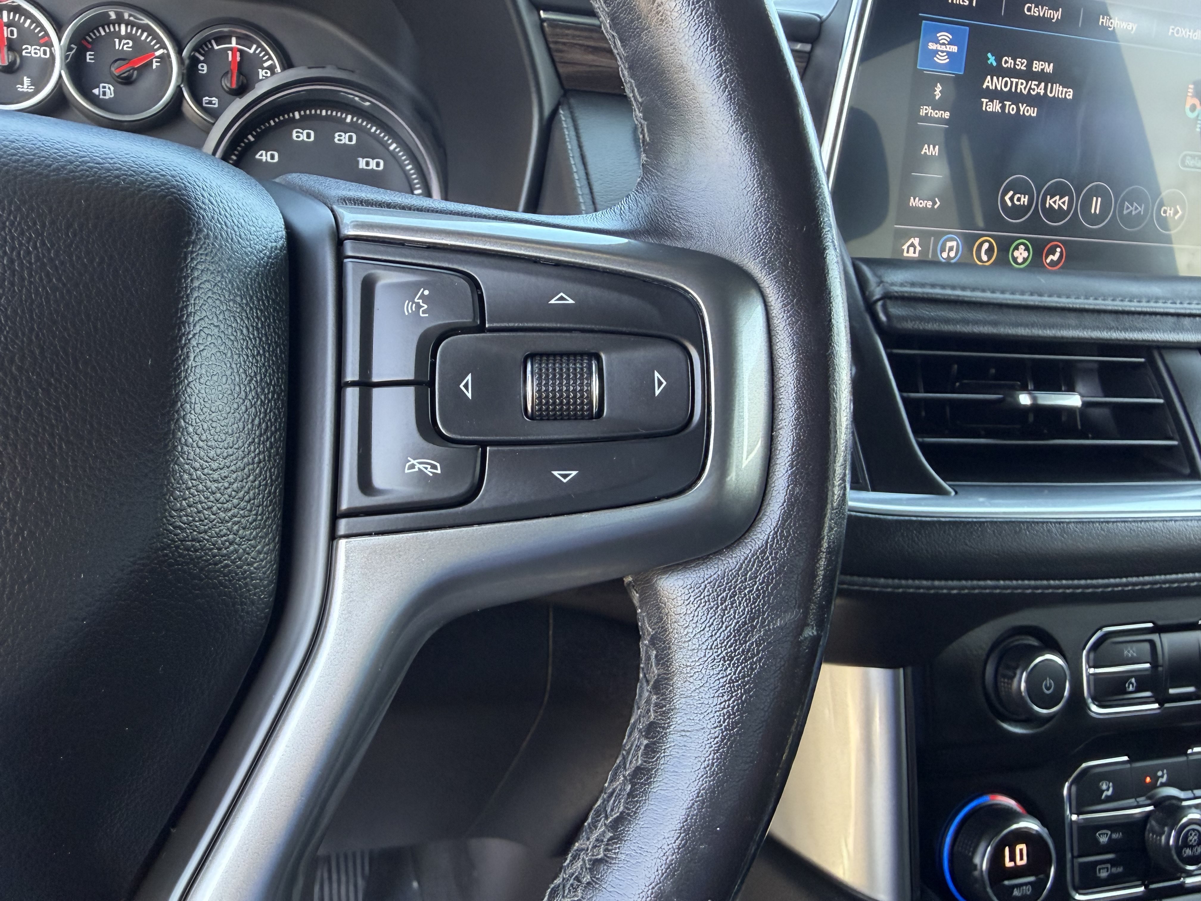 Used 2021 Chevrolet Tahoe LT w/ LT Signature Package RWD image 28