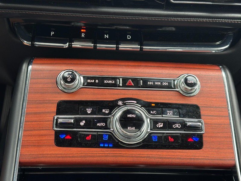 Used 2024 Lincoln Aviator Reserve w/ Equipment Group 201A AWD/4WD image 24