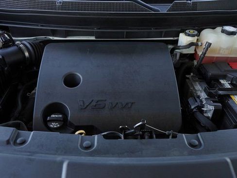 Used 2020 Chevrolet Traverse LT w/ LT Premium Package image 35