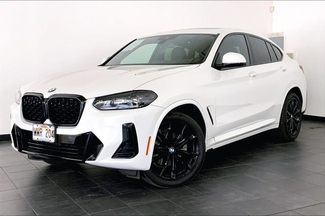Used 2023 BMW X4 xDrive30i w/ M Sport Package AWD/4WD image 1