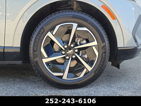 Used 2025 Chevrolet Equinox EV LT w/ Convenience Package FWD image 42