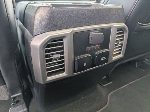 Used 2019 Ford F150 Platinum w/ Equipment Group 701A Luxury image 33