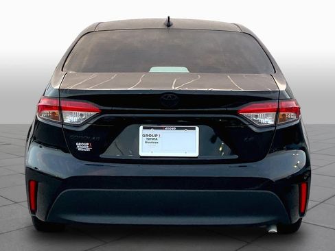 Used 2024 Toyota Corolla LE FWD image 5