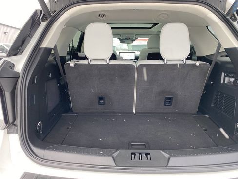 Used 2025 Ford Explorer Platinum w/ Ultimate Package image 10