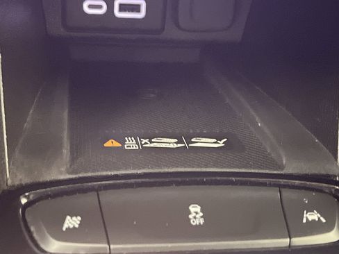 Used 2023 Chevrolet Bolt EUV Premier w/ Sun & Sound Package image 25