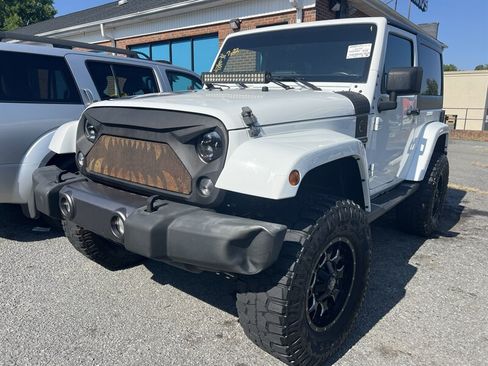 Used 2016 Jeep Wrangler Sport AWD/4WD image 8