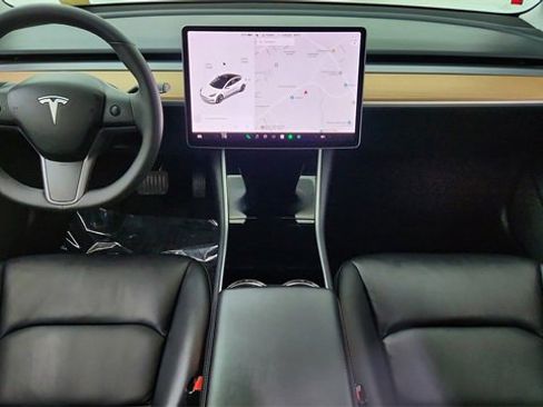 Used 2020 Tesla Model 3 Standard Range Plus image 86