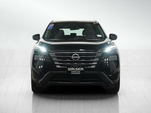 Used 2024 Nissan Rogue SV w/ SV Premium Package image 8