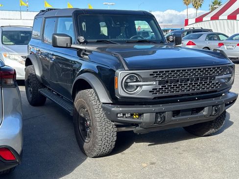 Used 2024 Ford Bronco Badlands AWD/4WD image 2