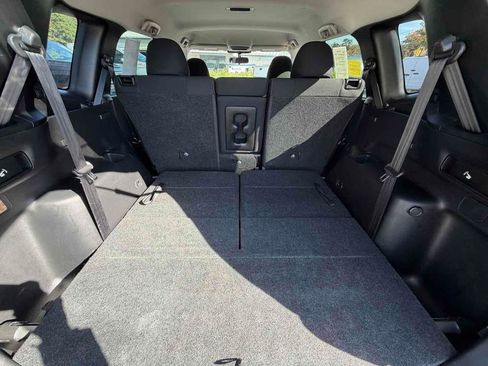 Used 2022 Mitsubishi Outlander ES image 31