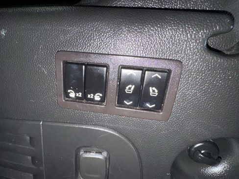 Used 2019 GMC Yukon XL SLT image 23