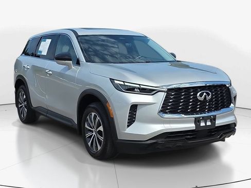 Used 2023 INFINITI QX60 Pure AWD/4WD image 3