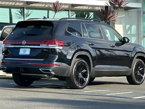 New 2026 Volkswagen Atlas SE image 5