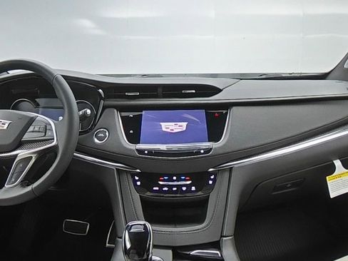 New 2025 Cadillac XT5 Sportv w/ LPO, Floor Liner Package image 10