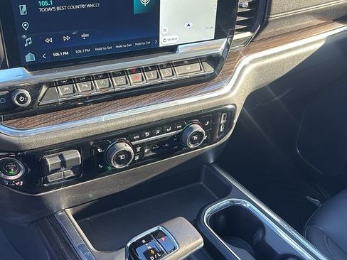 Used 2022 Chevrolet Silverado 1500 LT Trail Boss w/ LT Trail Boss Premium Package image 20