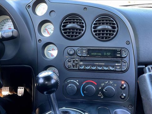 Used 2003 Dodge Viper SRT-10 image 18