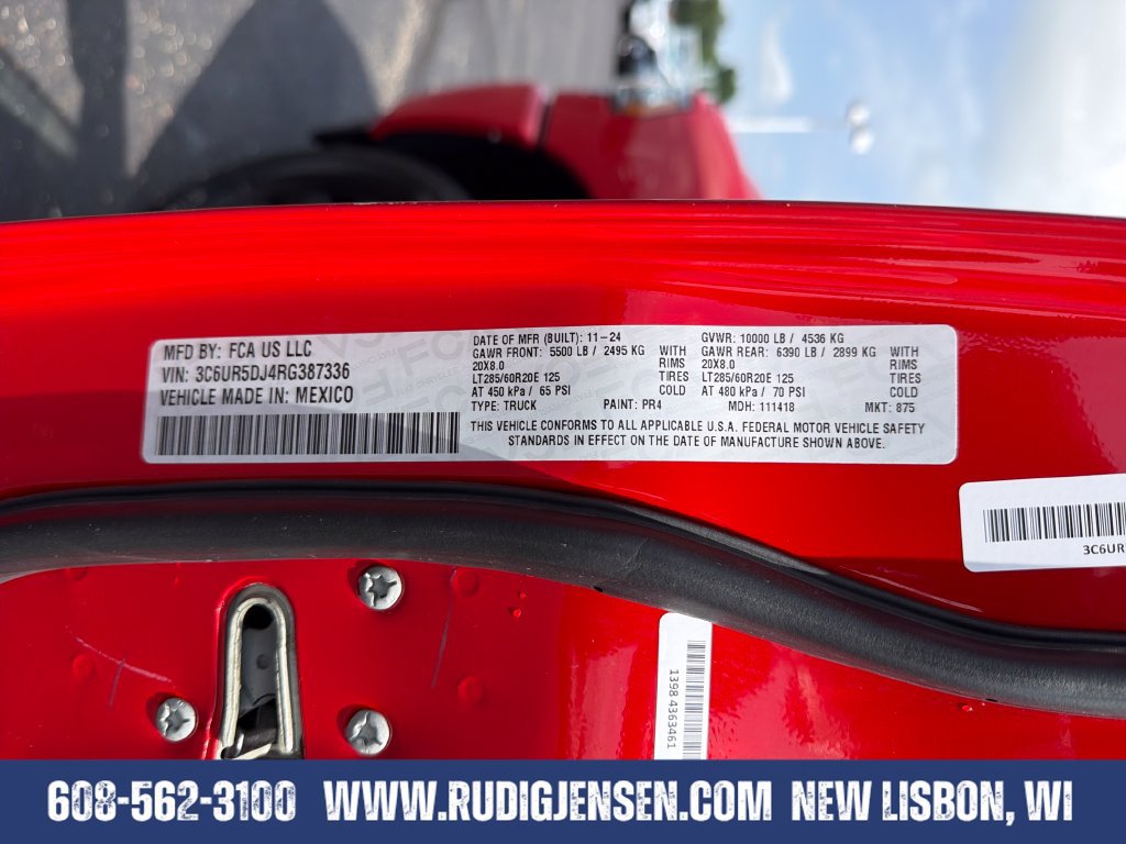 Used 2024 RAM 2500 Big Horn w/ Night Edition AWD/4WD image 29